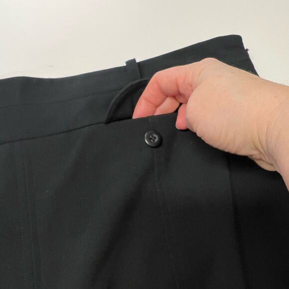 Ann Taylor LOFT Pleated Mini Skirt Size 10 Black Minimalist Lined Belt Loops - Picture 5 of 11